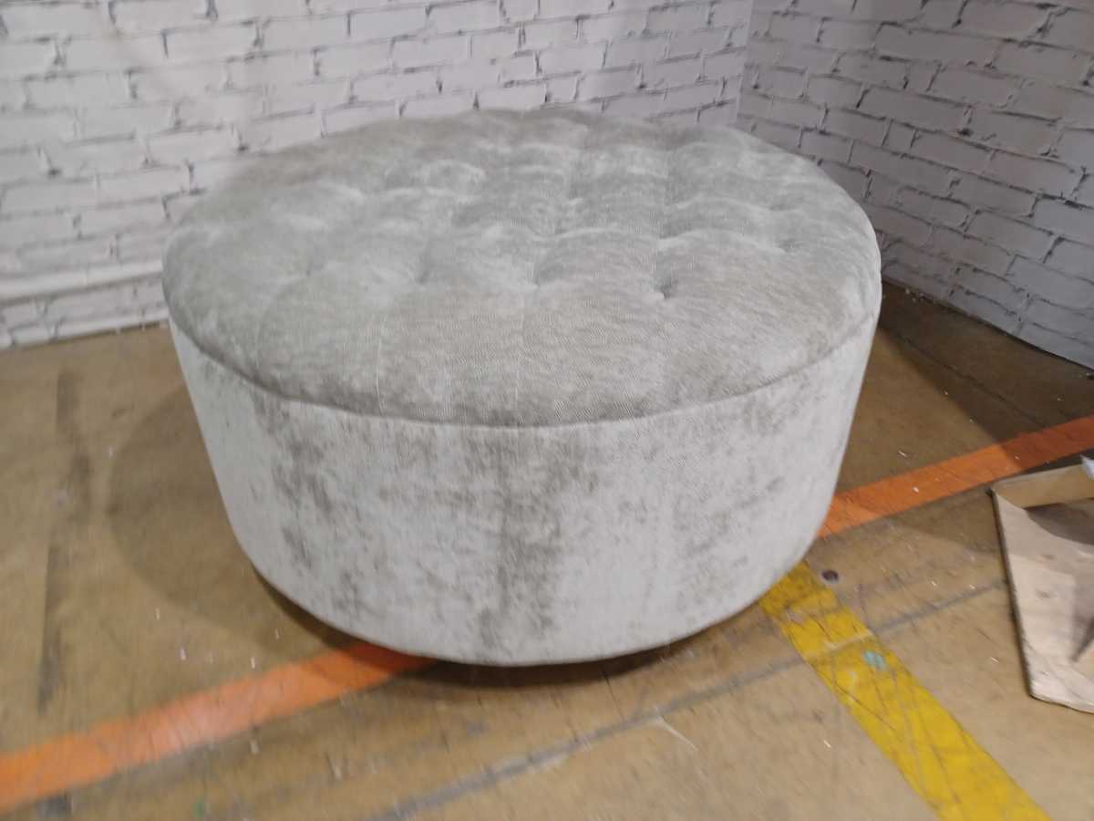 Carnaby-Exclusive Oversized Accent Ottoman - Gallery Image 5